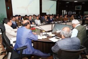 मुख्यमंत्री धामी ने निर्देश दिए कि कुंभ मेला क्षेत्र में विभिन्न अखाड़ों को भूमि आवंटन तय समय पर किया जाए, इसकी मेलाधिकारी स्वयं मॉनिटरिंग करें