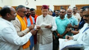 मुख्यमंत्री ने मुख्य सेवक सदन में प्रदेश के विभिन्न क्षेत्रों से आए लोगों की समस्याएं सुनीं, जनसमस्याओं का त्वरित एवं समयबद्ध समाधान सुनिश्चित करें – मुख्यमंत्री